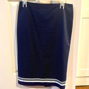 Pencil skirt polka dots design.